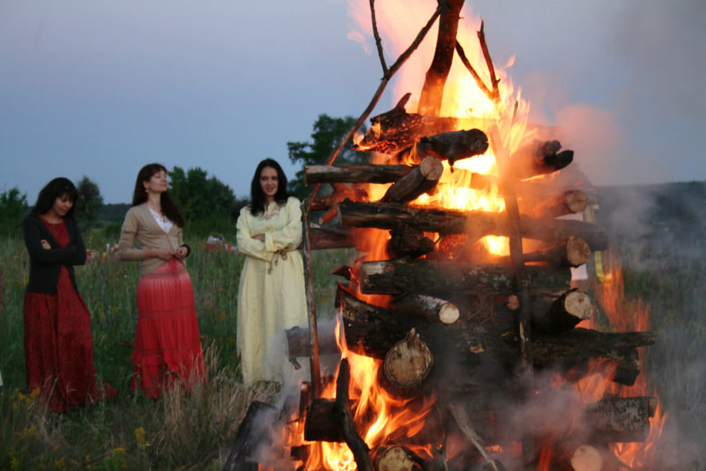 Ivan_Kupala_Day_in_Belgorod_Oblast_2013_09